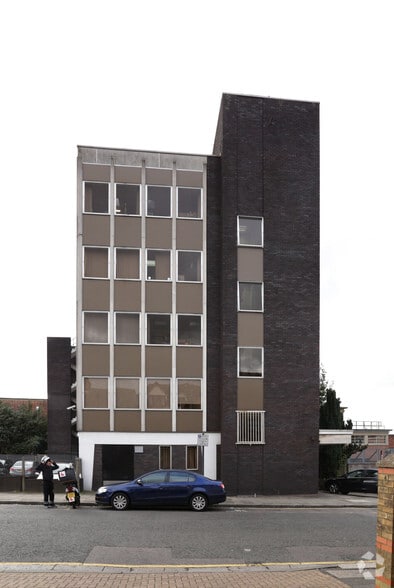 South Hill Ave, Harrow à louer - Photo de l’immeuble – Image 3 sur 3