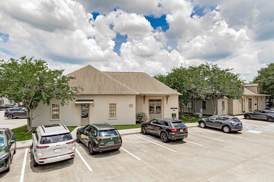 4311 Bluebonnet Blvd, Baton Rouge, LA à vendre - Photo de l’immeuble – Image 3 sur 21