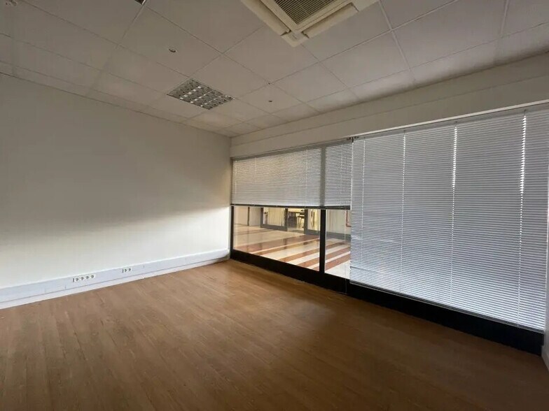 Bureau dans Le Havre à louer - Photo de l’immeuble – Image 1 sur 8
