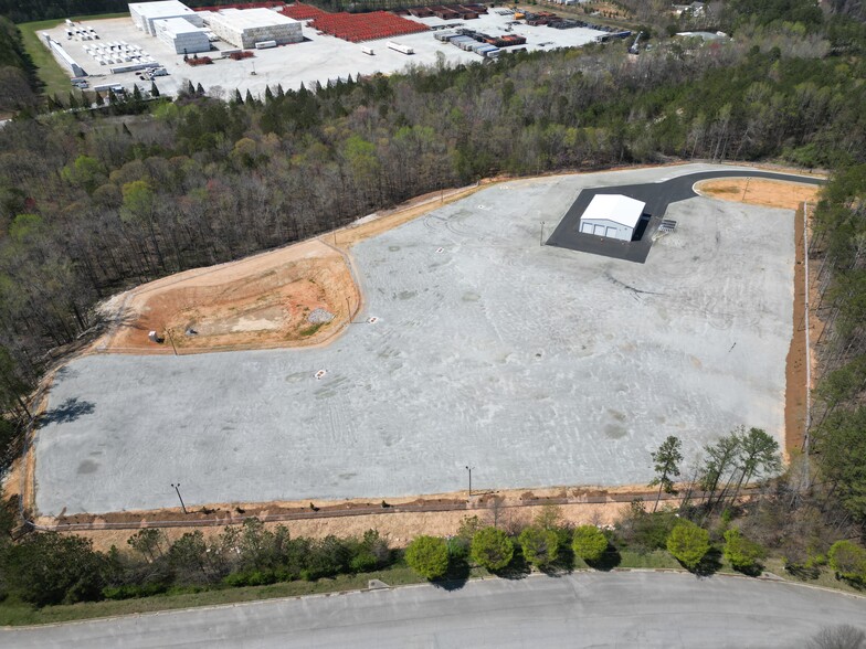 8245 Gullatt Rd, Palmetto, GA à louer - Photo de l’immeuble – Image 2 sur 5