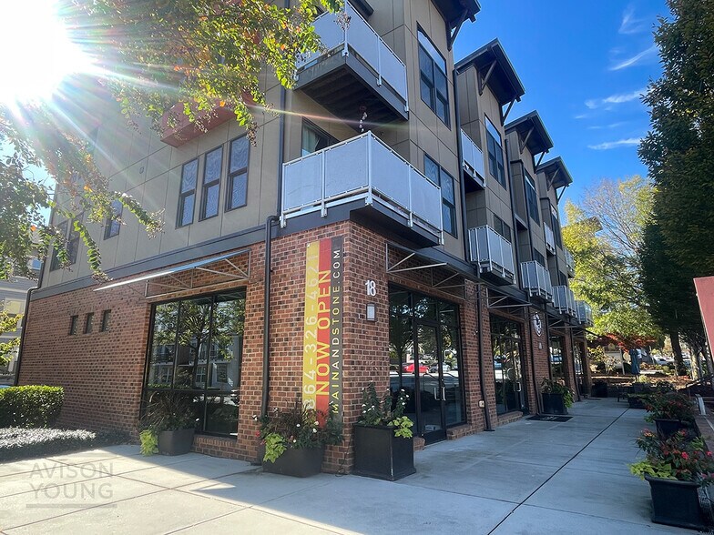 644 N Main St, Greenville, SC à louer - Photo de l’immeuble – Image 3 sur 7