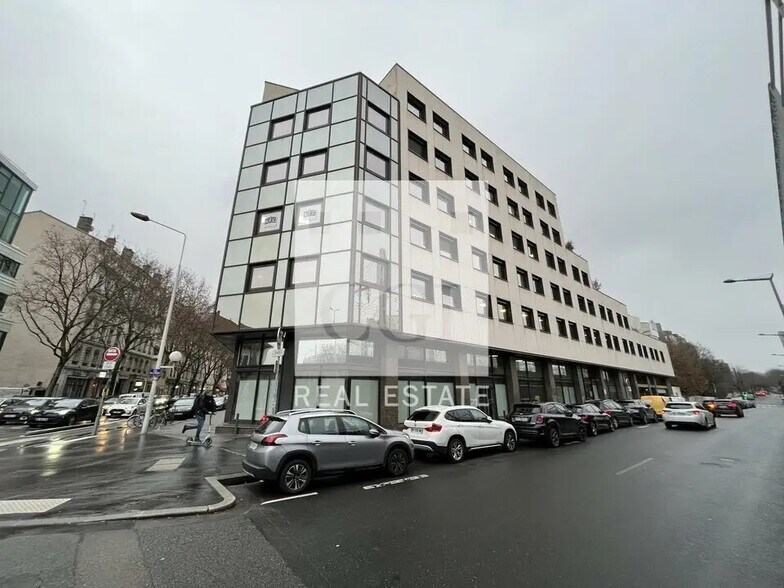 Bureau dans Lyon à louer - Photo de l’immeuble – Image 1 sur 12
