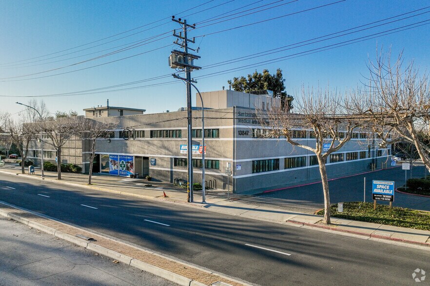 13847 E 14th St, San Leandro, CA à louer - Photo principale – Image 1 sur 14