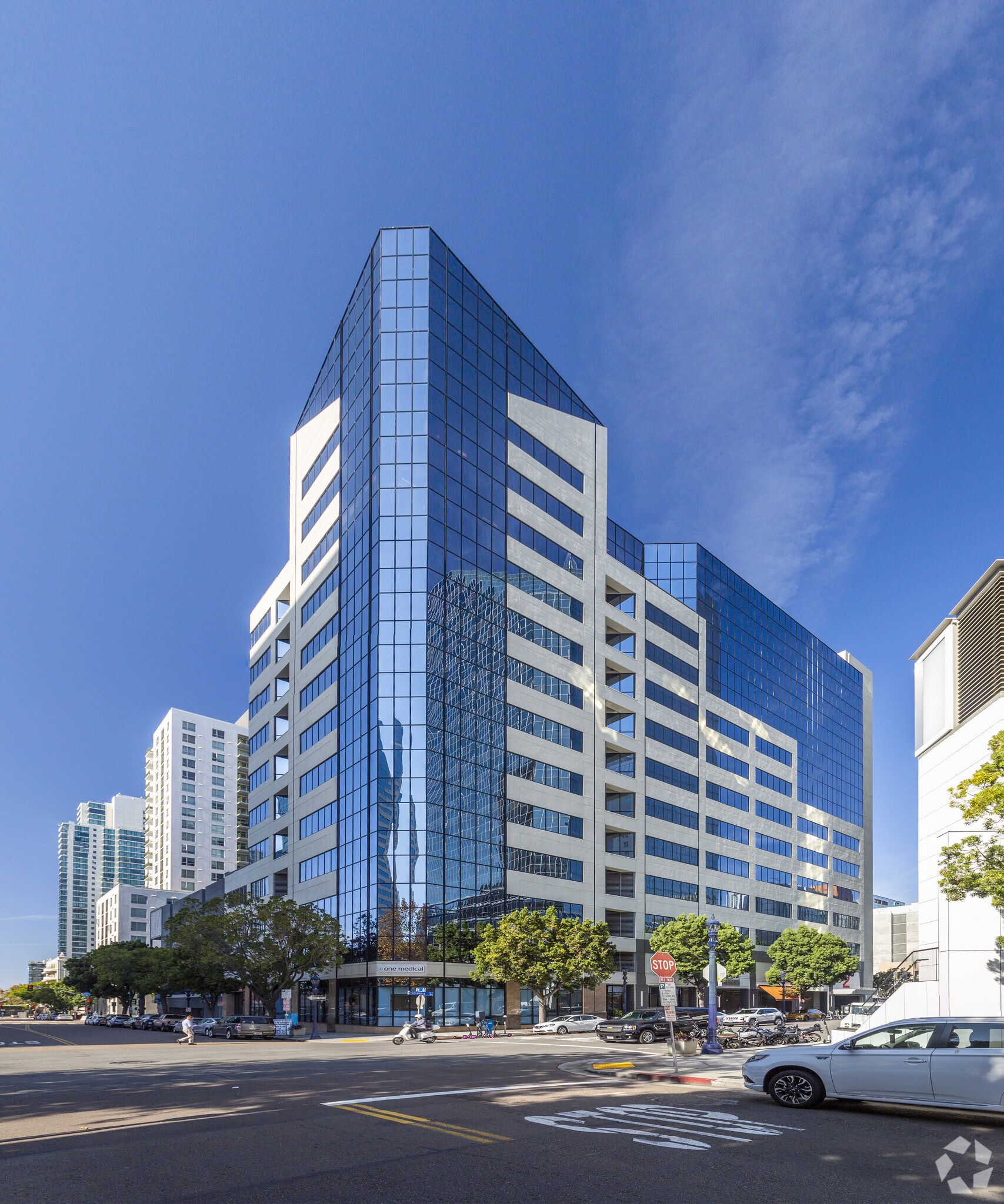 1230 Columbia St, San Diego, CA à louer Photo de l’immeuble– Image 1 sur 10