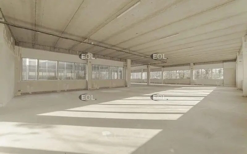 Industriel/Logistique dans Les Ulis à louer - Photo de l’immeuble – Image 3 sur 4