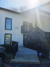870 Wade Hampton Blvd, Greenville, SC à louer Photo de l’immeuble– Image 1 sur 7