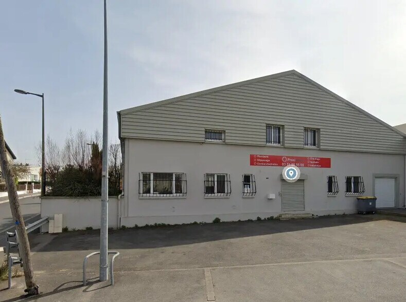 2 Rue Anatole France, Tinqueux à louer - Photo de l’immeuble – Image 1 sur 3