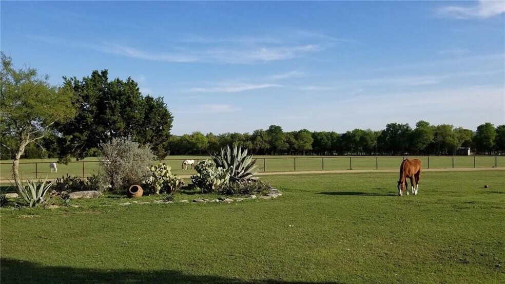 15000 Fitzhugh Rd, Austin, TX à louer - Photo de l’immeuble – Image 2 sur 50