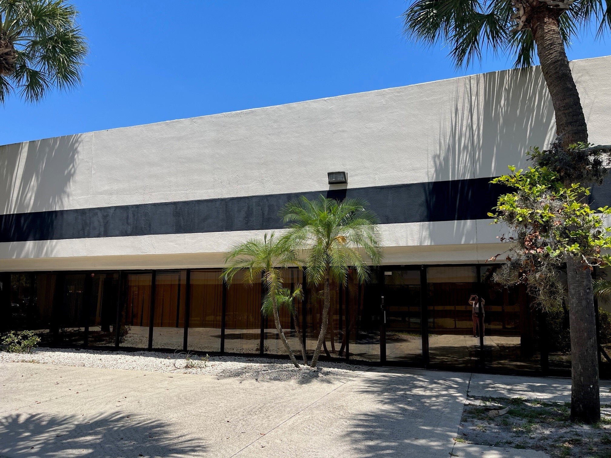 1951 W Copans Rd, Pompano Beach, FL à louer Photo de l’immeuble– Image 1 sur 5