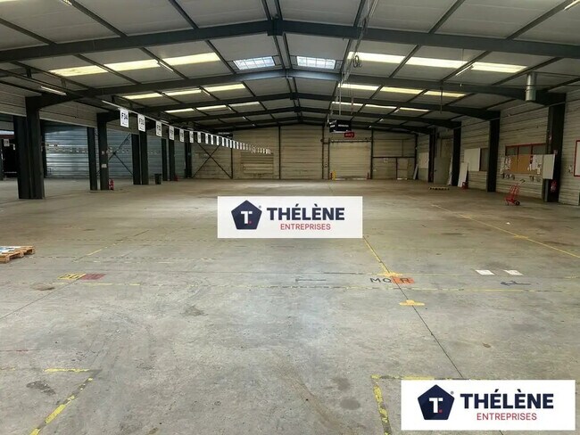 Plus de détails pour Local d’activités à vendre