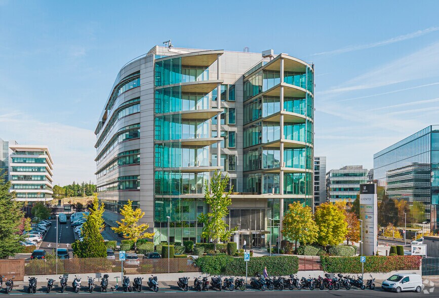 Calle Vía de los Poblados, 1 - 3, Madrid, Madrid à louer - Photo de l’immeuble – Image 2 sur 22