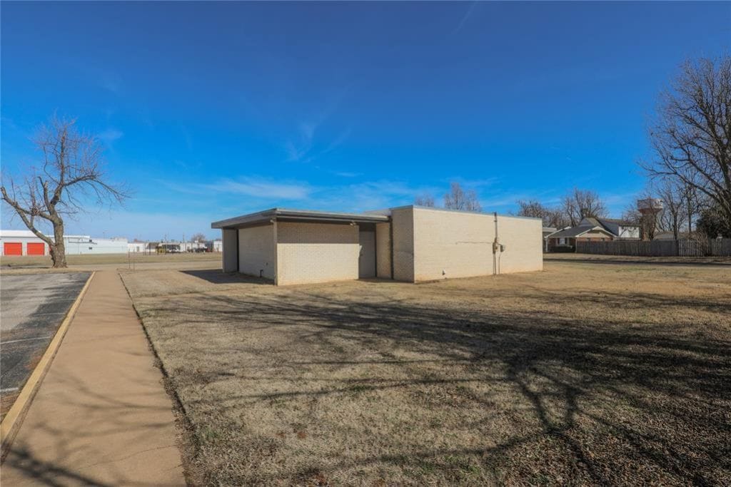 500 Park Pl, Mustang, OK à vendre Photo principale– Image 1 sur 12