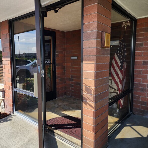 320 N 20th Ave, Pasco, WA à vendre - Photo de l’immeuble – Image 3 sur 12