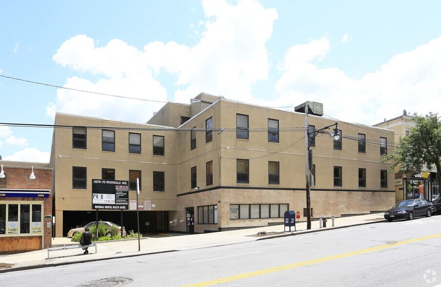 5676-5678 Riverdale Ave, Bronx, NY à louer - Photo de l’immeuble – Image 1 sur 22