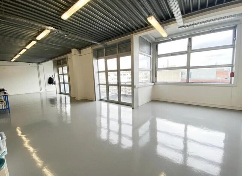 Rue Georges Auric, Paris à louer - Photo de l’immeuble – Image 3 sur 4