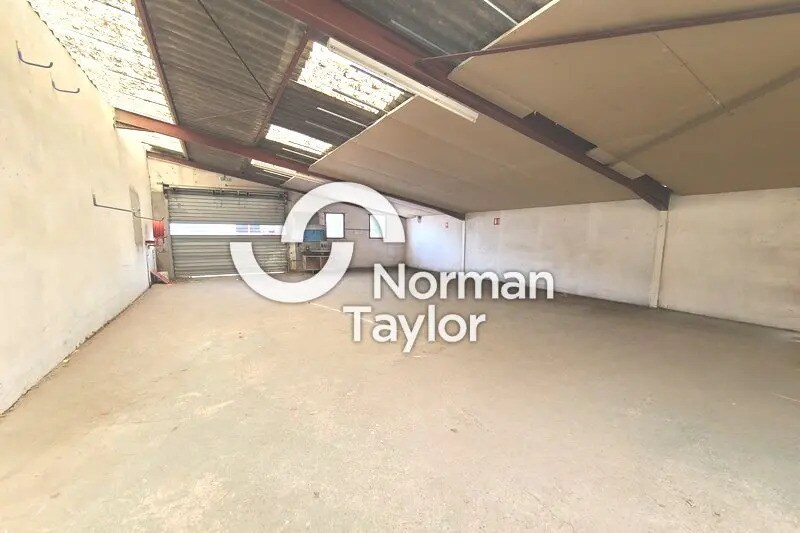 Local d'activités dans Béziers à vendre - Photo de l’immeuble – Image 2 sur 5