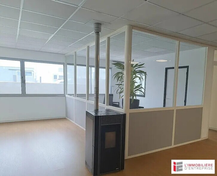Bureau dans Vitré à louer - Photo intérieure – Image 2 sur 12