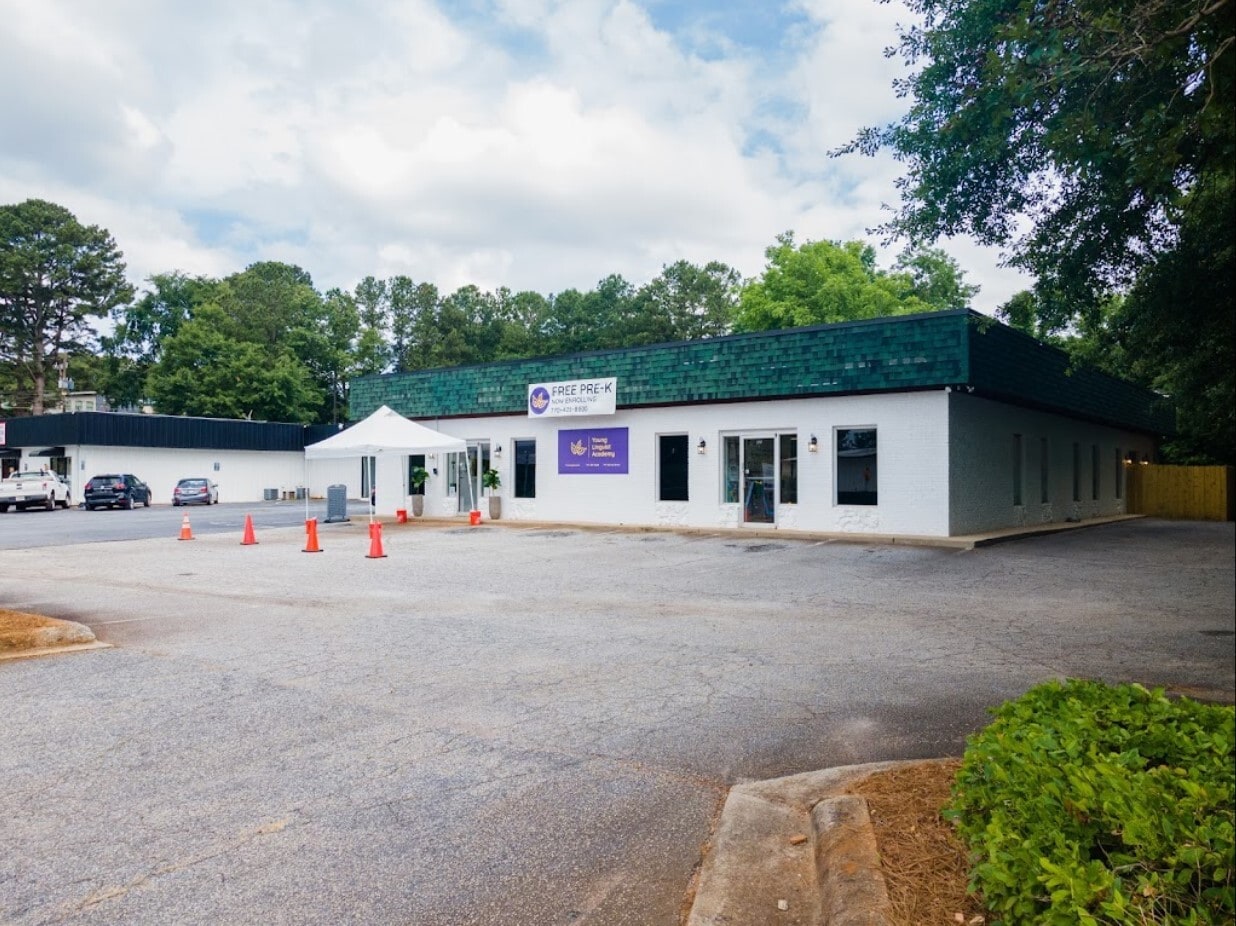 1717 Spring St SE, Smyrna, GA à louer Photo principale– Image 1 sur 26