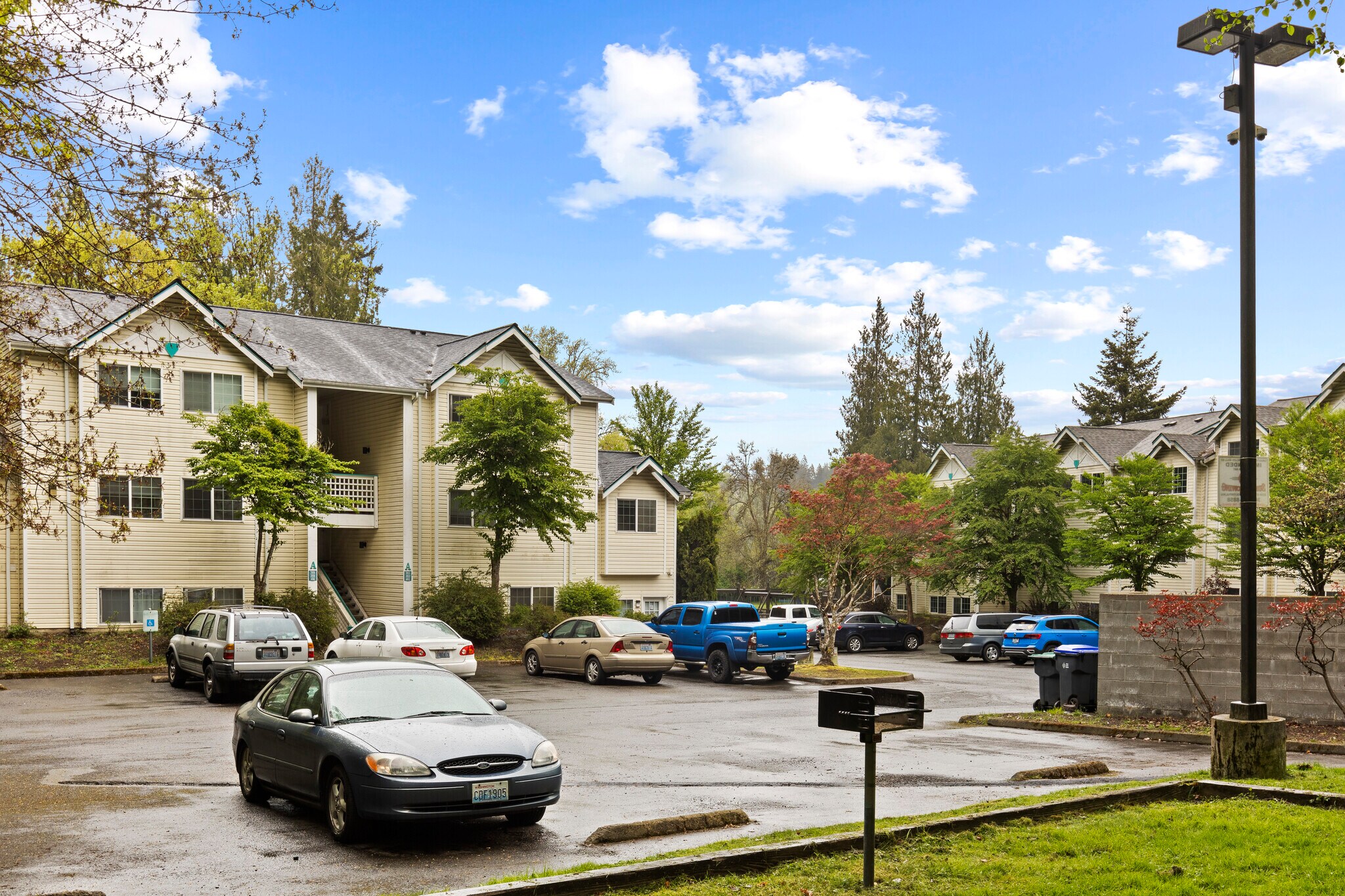 215 Turner Ave, Shelton, WA à vendre Photo principale– Image 1 sur 22