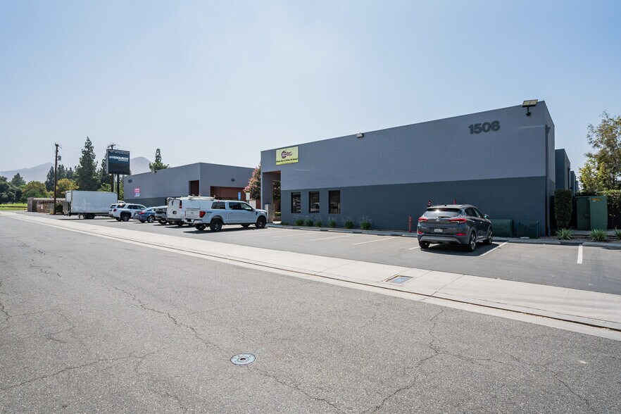 1504 Columbia Ave, Riverside, CA à louer - Photo de l’immeuble – Image 3 sur 21