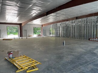 Plus de détails pour 4738 Commons Dr, Denver, NC - Local d'activités à louer