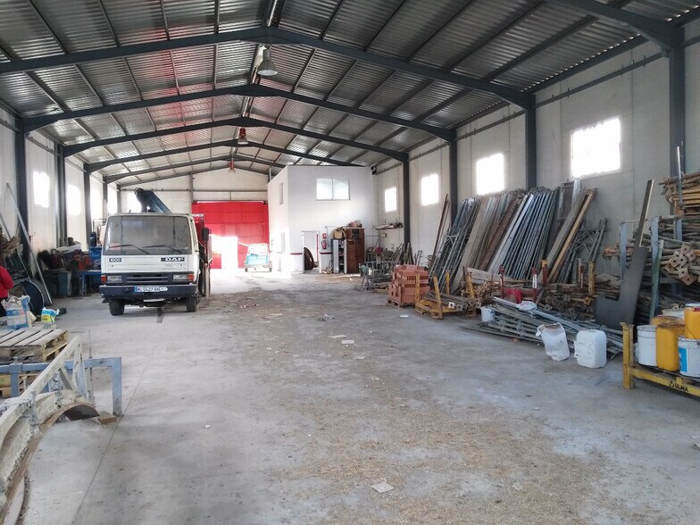 Industriel/Logistique dans Calasparra à vendre - Photo intérieure – Image 2 sur 15