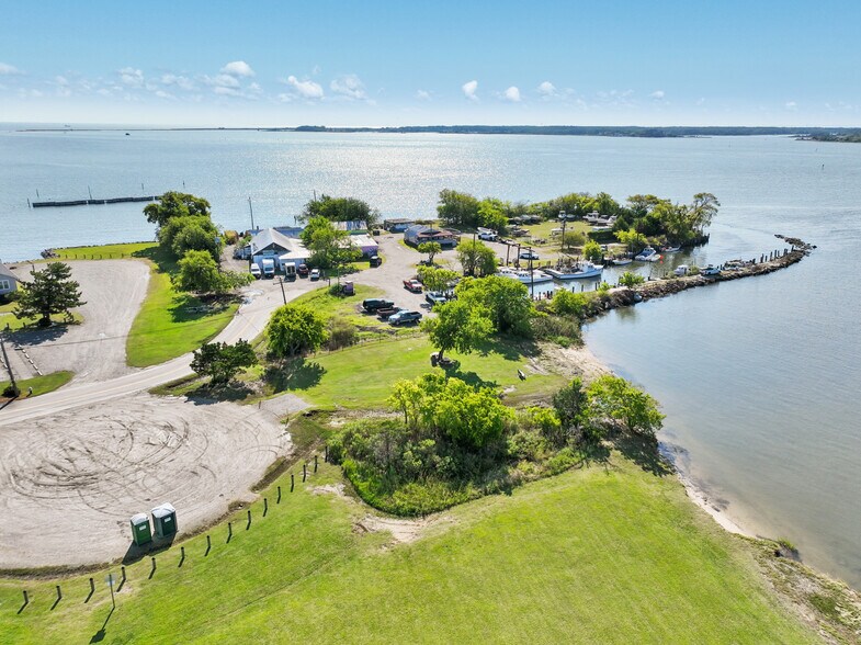 435 Messick Rd, Poquoson, VA à vendre - Photo de l’immeuble – Image 1 sur 6