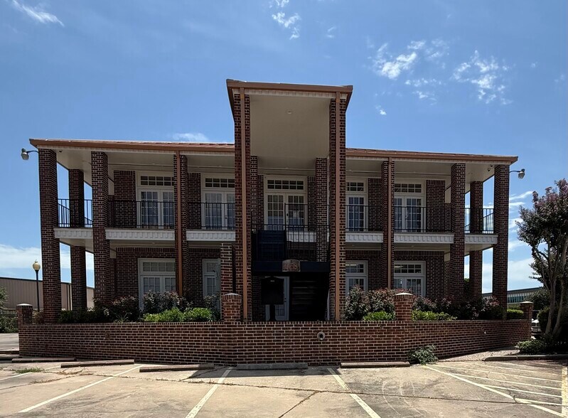 1458 Campbell Rd, Houston, TX à louer - Photo de l’immeuble – Image 1 sur 11