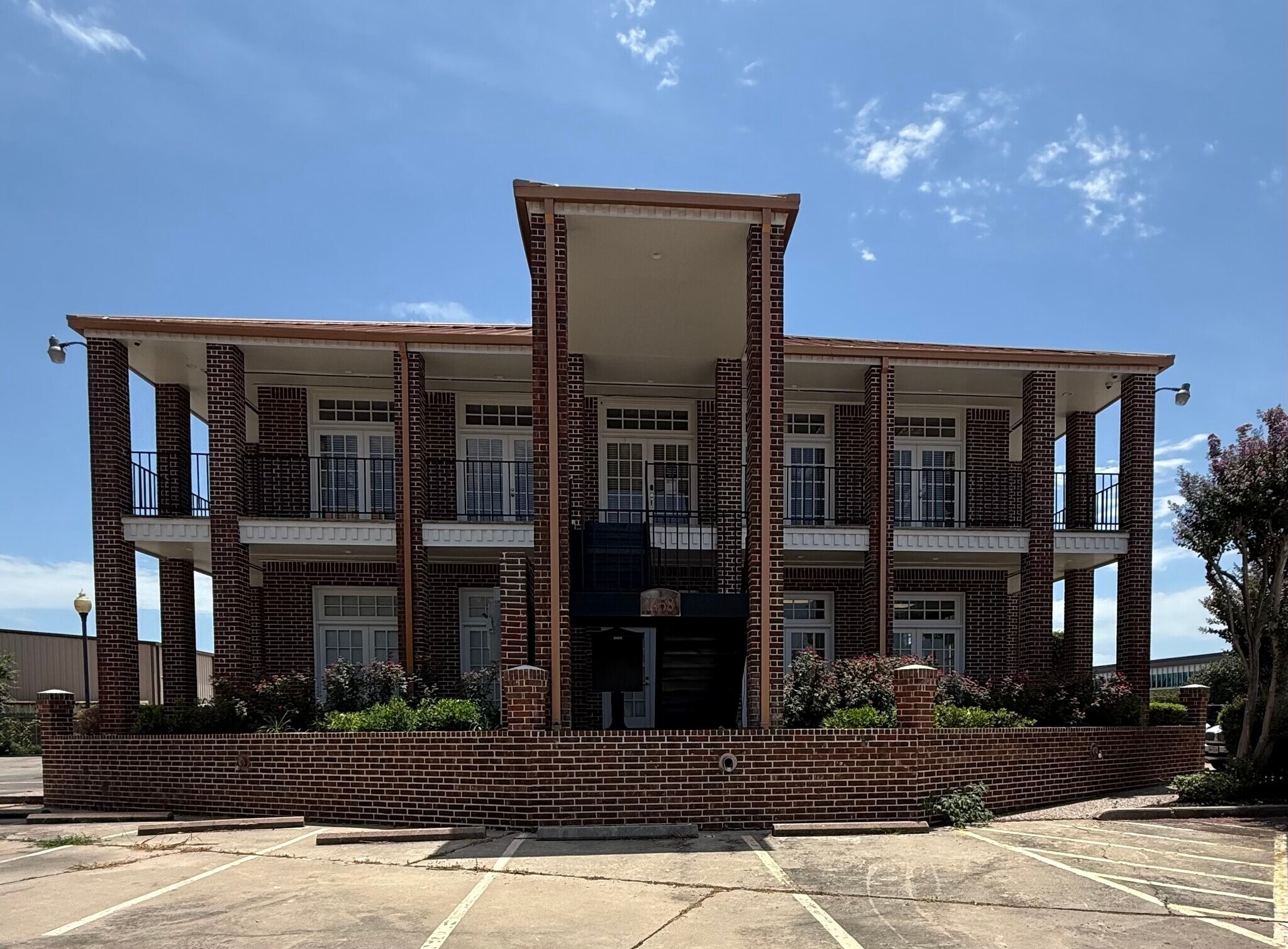 1458 Campbell Rd, Houston, TX à louer Photo de l’immeuble– Image 1 sur 12