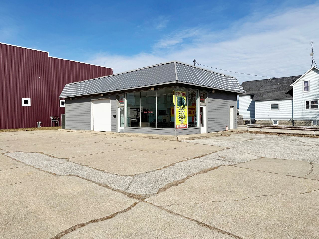 200 Salzburg Ave, Bay City, MI à vendre Photo de l’immeuble– Image 1 sur 3