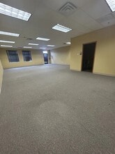 18311 N Creek Dr, Tinley Park, IL à louer Photo intérieure– Image 1 sur 2