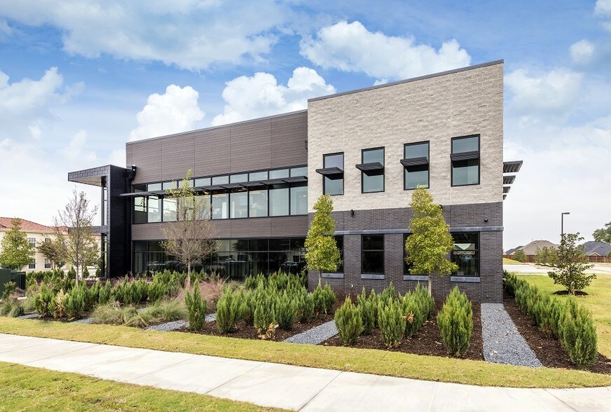 3229 Premier Dr, Irving, TX à louer - Photo de l’immeuble – Image 2 sur 9