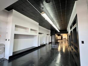 18063 Dixie Hwy, Homewood, IL à louer Photo de l’immeuble– Image 2 sur 8