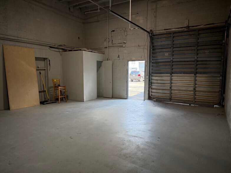 4401-4475 NW 37th Ave, Miami, FL à louer - Photo de l’immeuble – Image 2 sur 6
