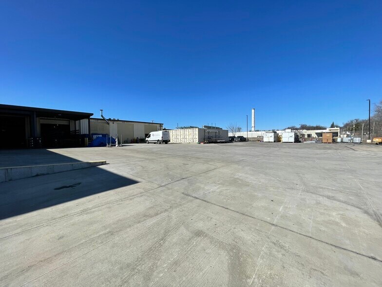 3242 S Kingshighway Blvd, Saint Louis, MO à vendre - Photo de l’immeuble – Image 2 sur 7