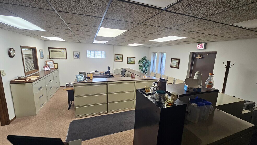 18707 Burnham Ave, Lansing, IL à vendre - Photo de l’immeuble – Image 3 sur 26