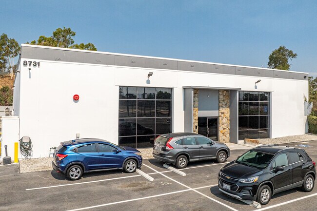 Plus de détails pour 8731 & 8741 Pioneer Blvd, Santa Fe Springs, CA - Industriel/Logistique à vendre