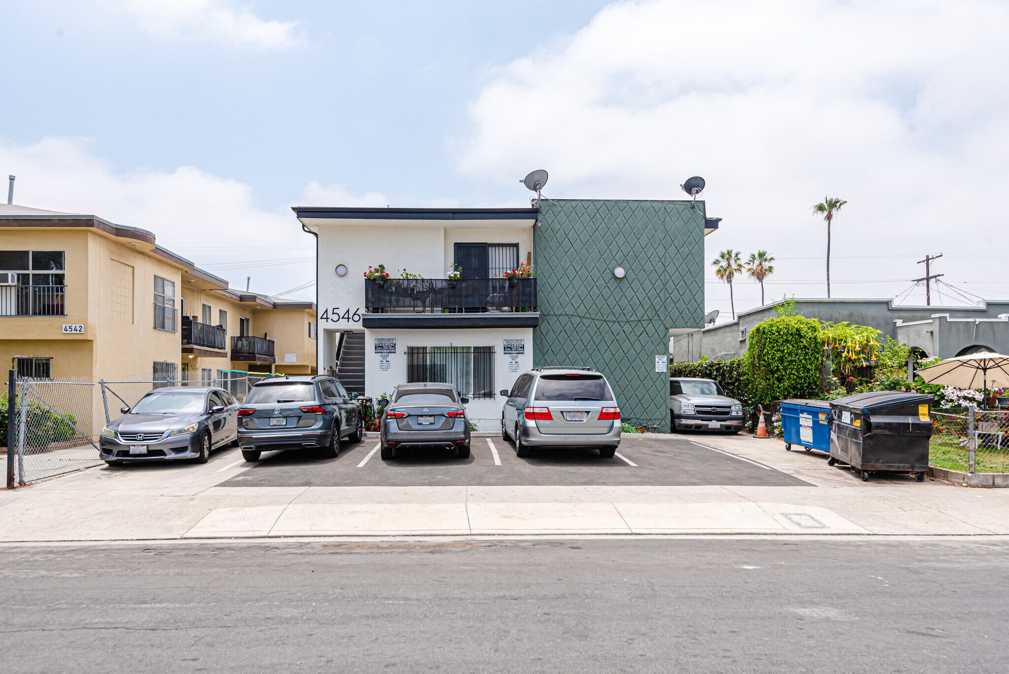 4546 W 17th St, Los Angeles, CA à vendre Photo principale– Image 1 sur 33
