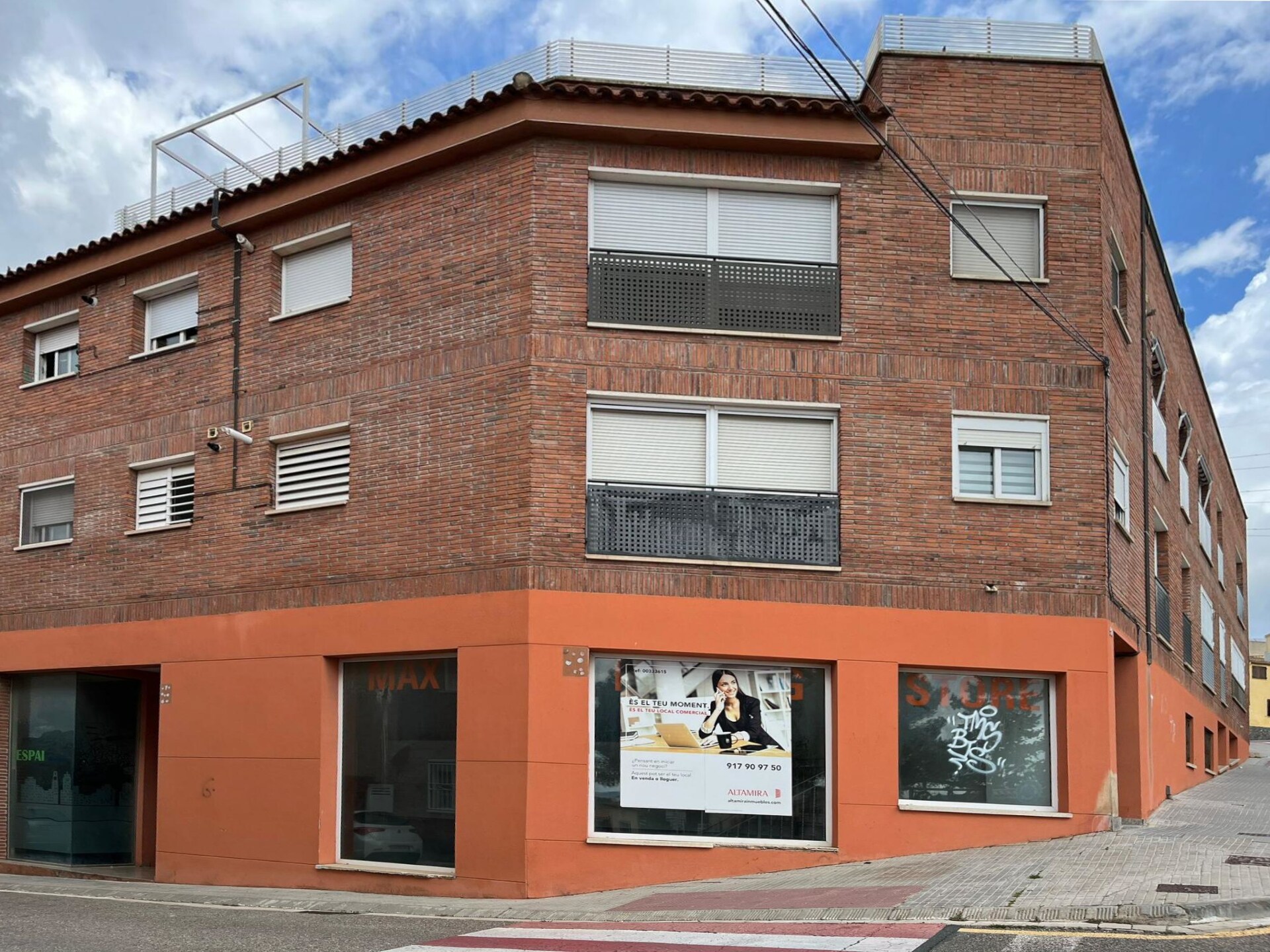 Immeuble residentiel dans Masquefa, Barcelona à vendre Photo principale– Image 1 sur 5