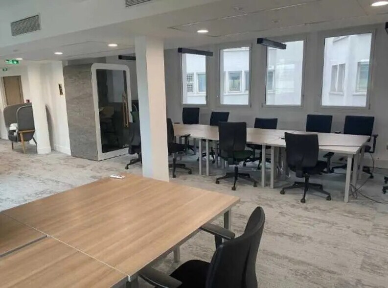 5-9 Rue Feydeau, Paris à louer - Photo de l’immeuble – Image 2 sur 7