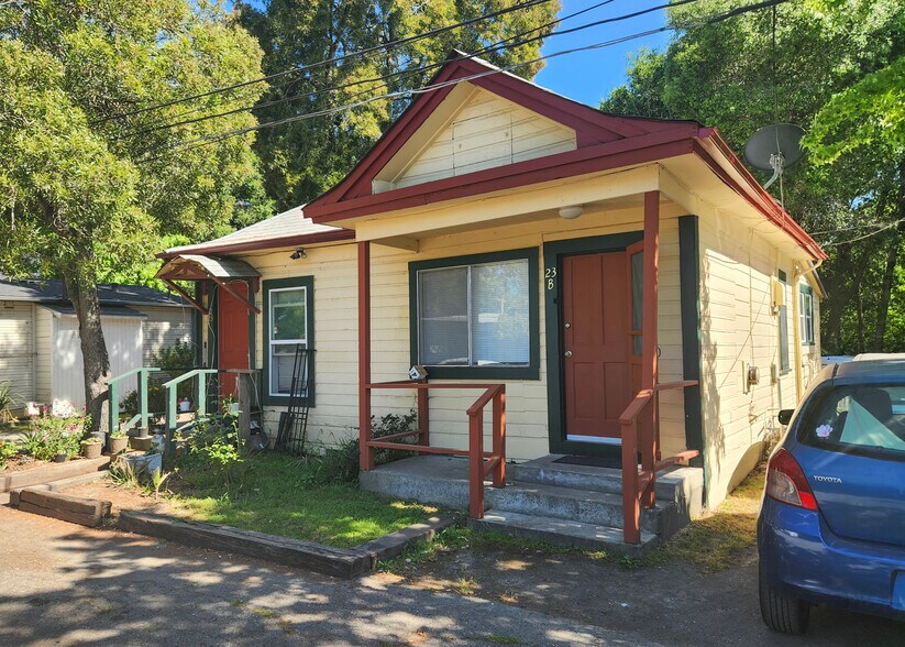 1855 Petaluma Hill Rd, Santa Rosa, CA à vendre - Photo de l’immeuble – Image 3 sur 13