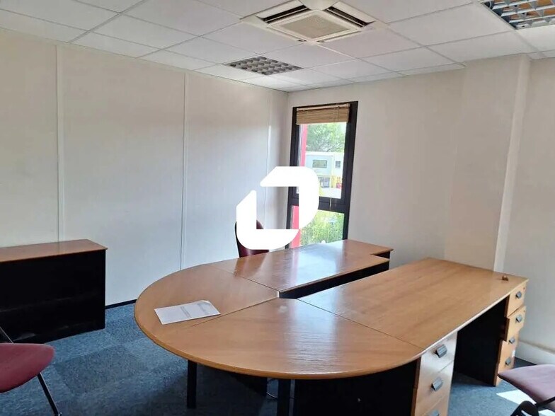 Bureau dans Beychac-et-Caillau à louer - Photo de l’immeuble – Image 2 sur 13