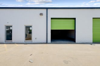 1105 Colorado Ln, Arlington, TX à louer Photo intérieure– Image 1 sur 6