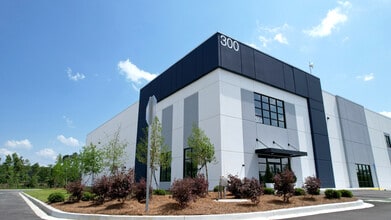 Veterans Parkway, Savannah, GA à louer Photo de l’immeuble– Image 1 sur 8