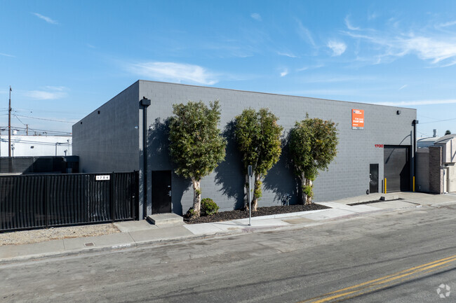 Plus de détails pour 1700 Hayes Ave, Long Beach, CA - Industriel/Logistique à louer