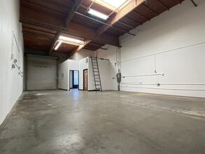 1545 Tidelands Ave, National City, CA à louer Photo intérieure– Image 2 sur 4