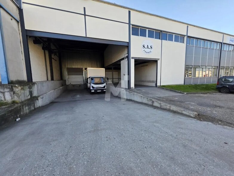 Industriel/Logistique dans Villebon-sur-Yvette à louer - Photo de l’immeuble – Image 3 sur 11