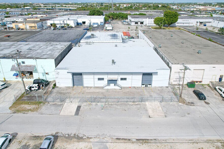 507 W 17th St, Hialeah, FL à vendre - Photo de l’immeuble – Image 3 sur 6