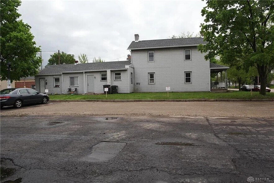 12 E Main St, West Carrollton, OH à vendre - Photo de l’immeuble – Image 3 sur 3