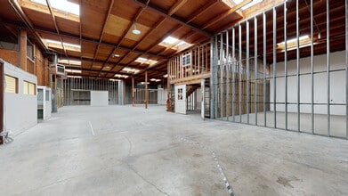 1680 14th St, Oakland, CA à louer Numérisation 3D Matterport– Image 1 sur 34
